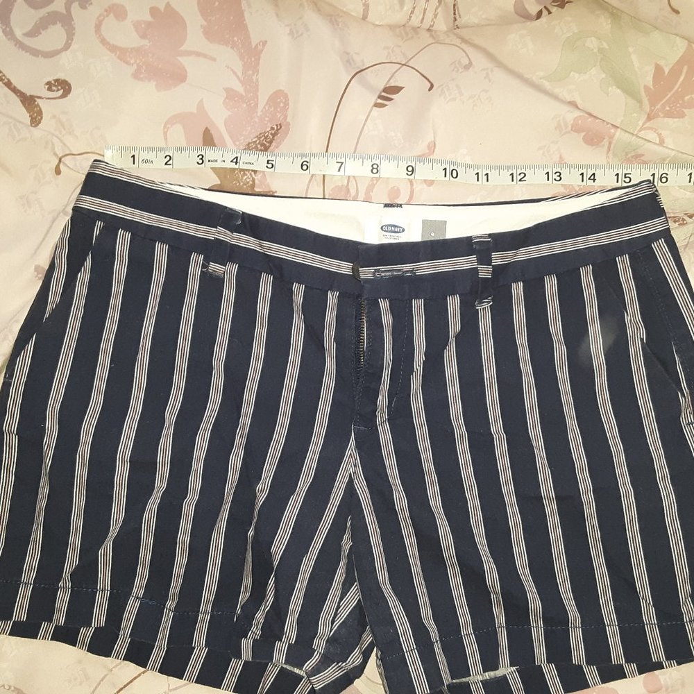Old Navy Cotton Striped size 4.